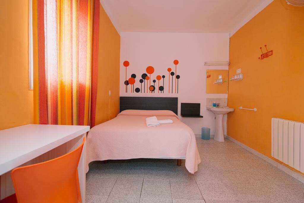 Pension Norma Barcelona Exterior photo